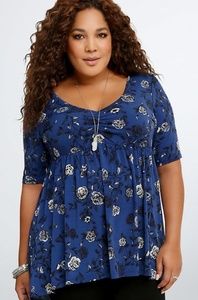 Torrid Size 2 Floral Cinch Hi/Low Top